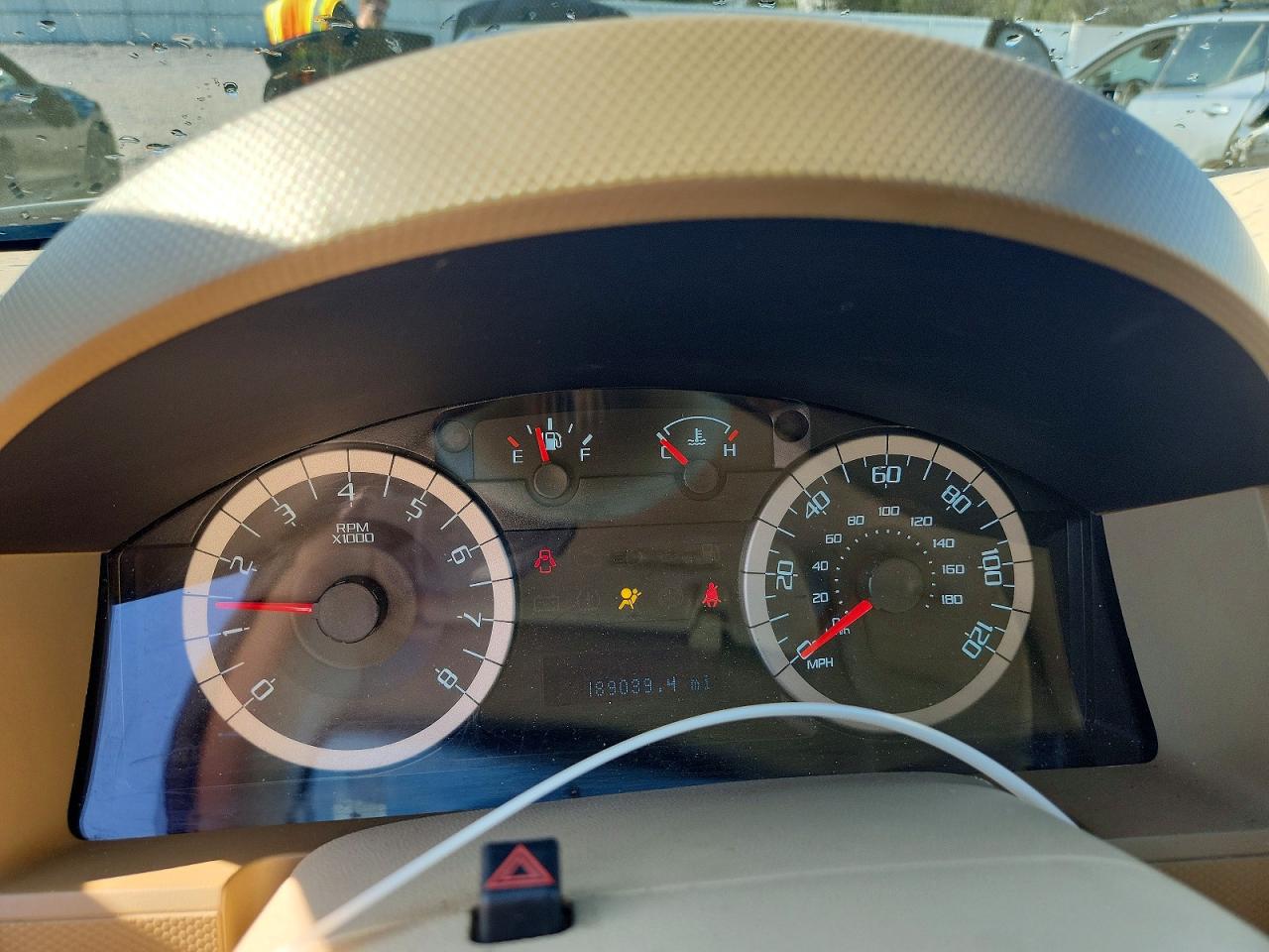 2010 FORD ESCAPE XLT photo 9