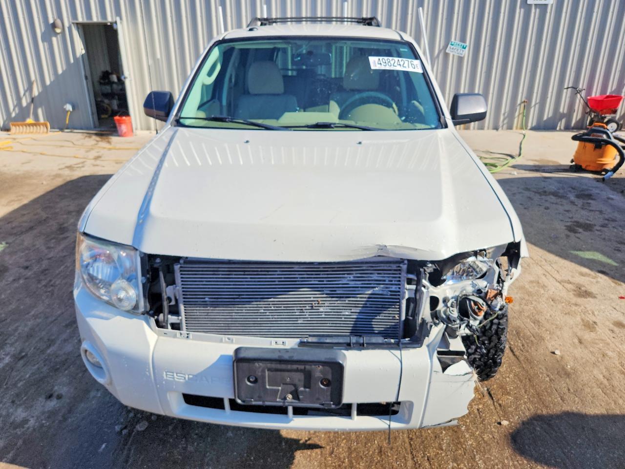 2010 FORD ESCAPE XLT photo 5