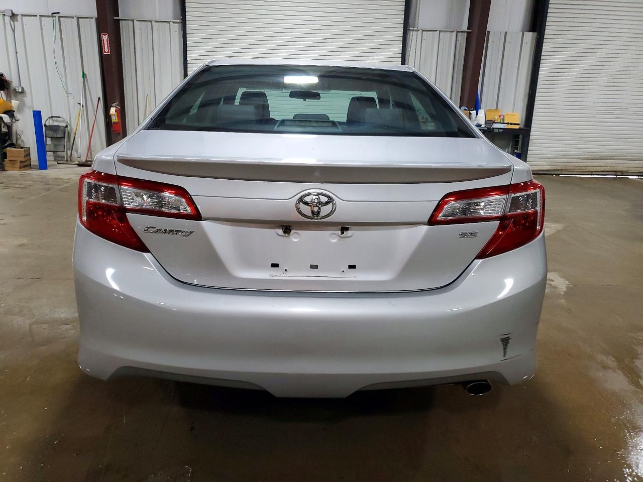 2014 TOYOTA CAMRY SE SPORT photo 16