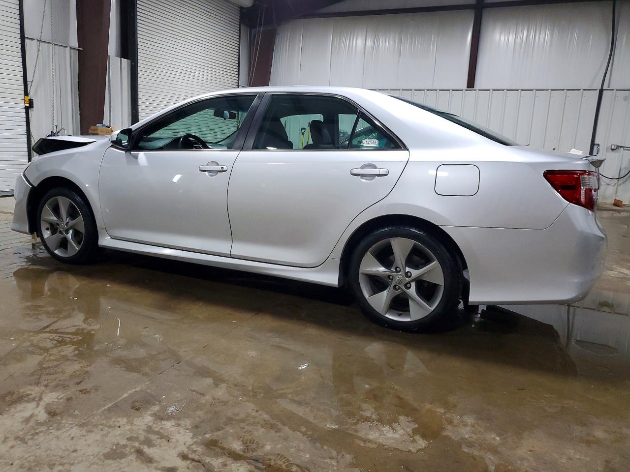 2014 TOYOTA CAMRY SE SPORT photo 4