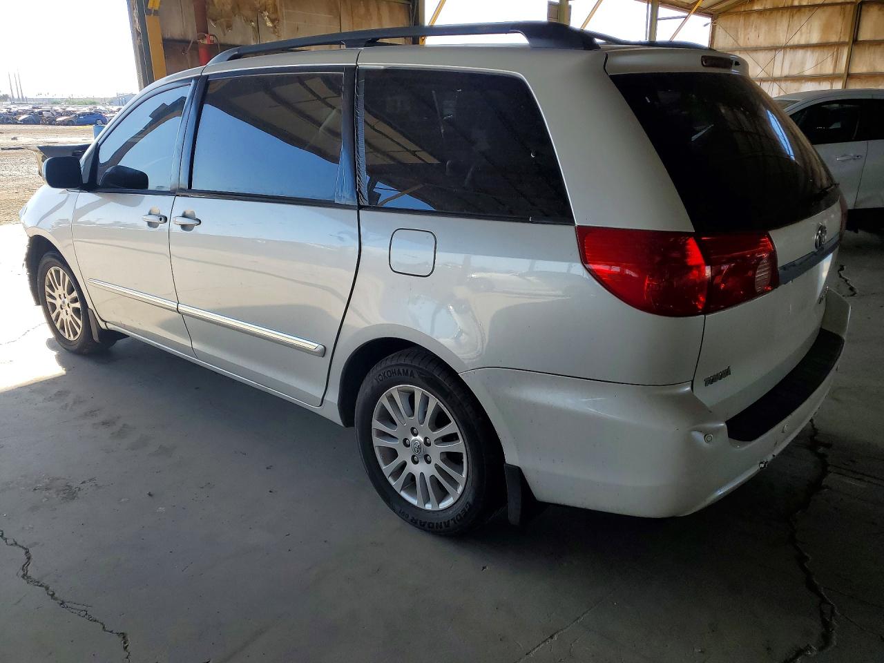 2008 TOYOTA SIENNA XLE LIMITED photo 2