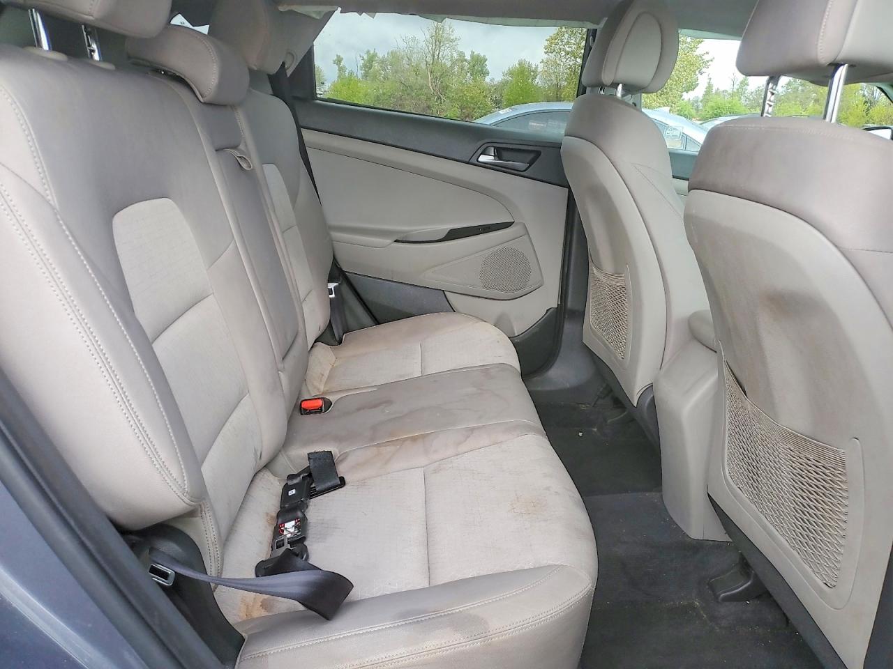 2016 HYUNDAI TUCSON SE photo 19