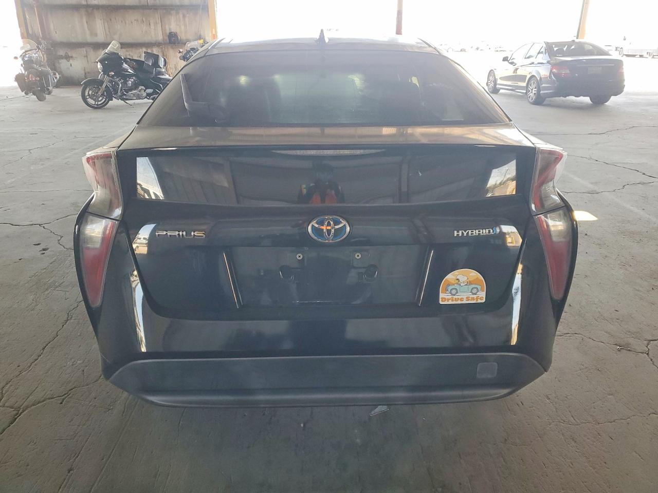 2016 TOYOTA PRIUS FOUR photo 16