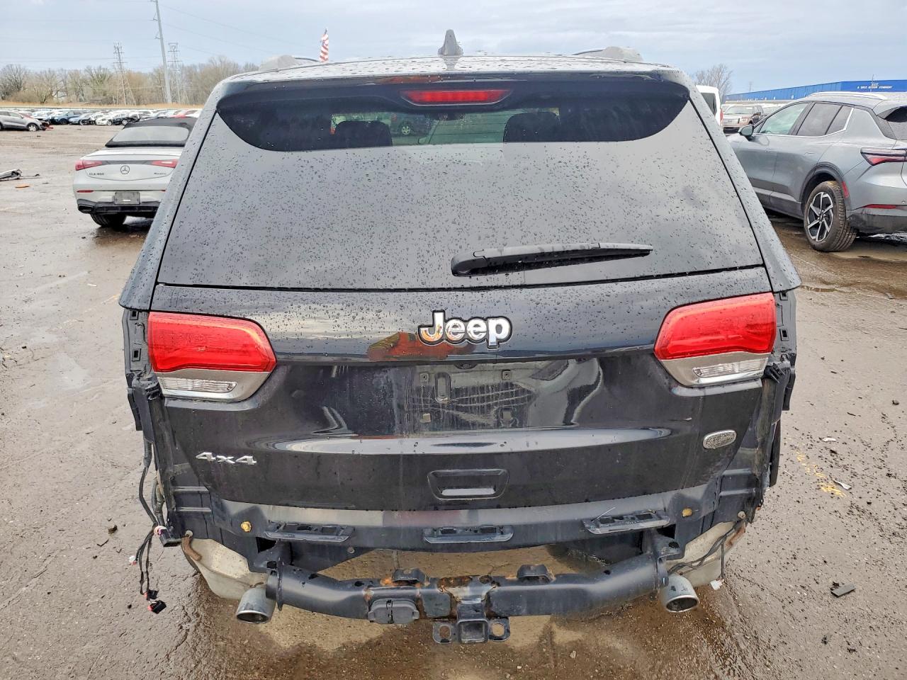 2020 JEEP GRAND CHEROKEE OVERLAND photo 16