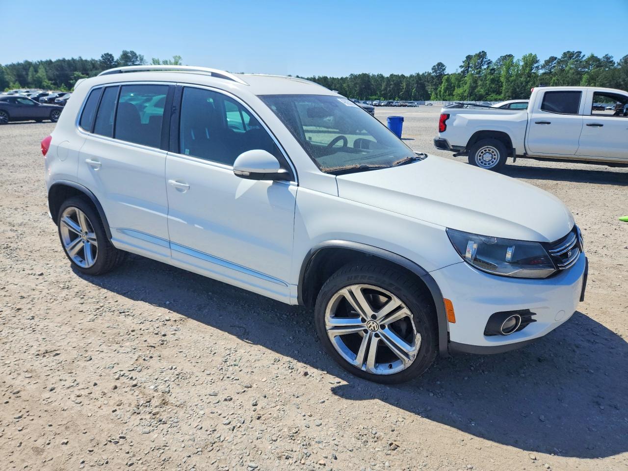 2016 VOLKSWAGEN TIGUAN S photo 10