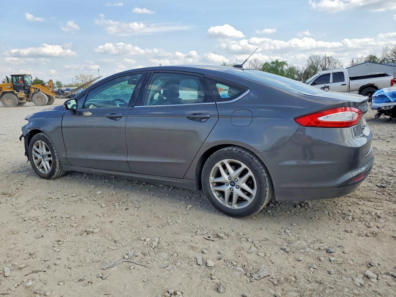2016 FORD FUSION SE photo 4