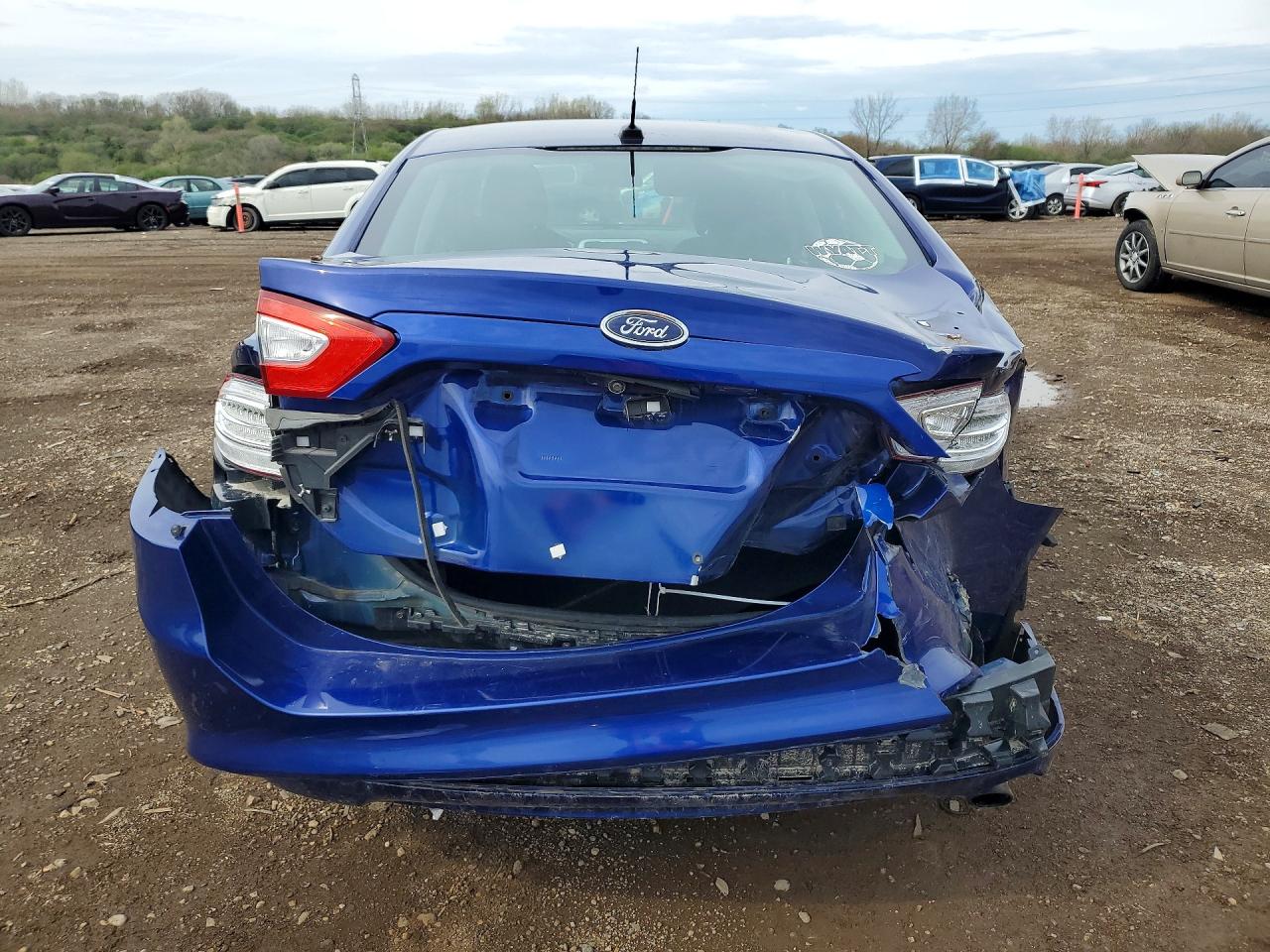2016 FORD FUSION SE photo 16
