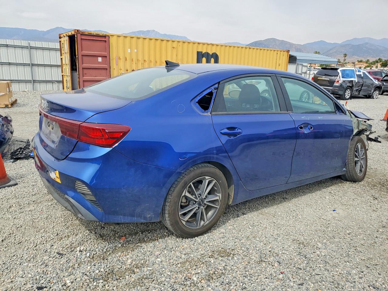 2023 KIA FORTE LXS photo 5