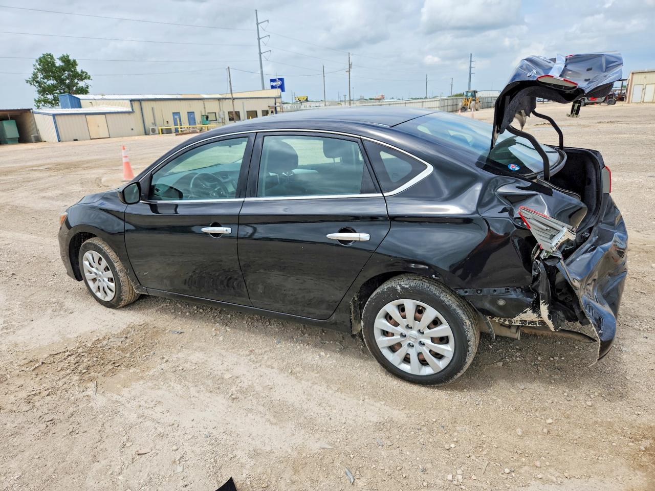 2019 NISSAN SENTRA S photo 3