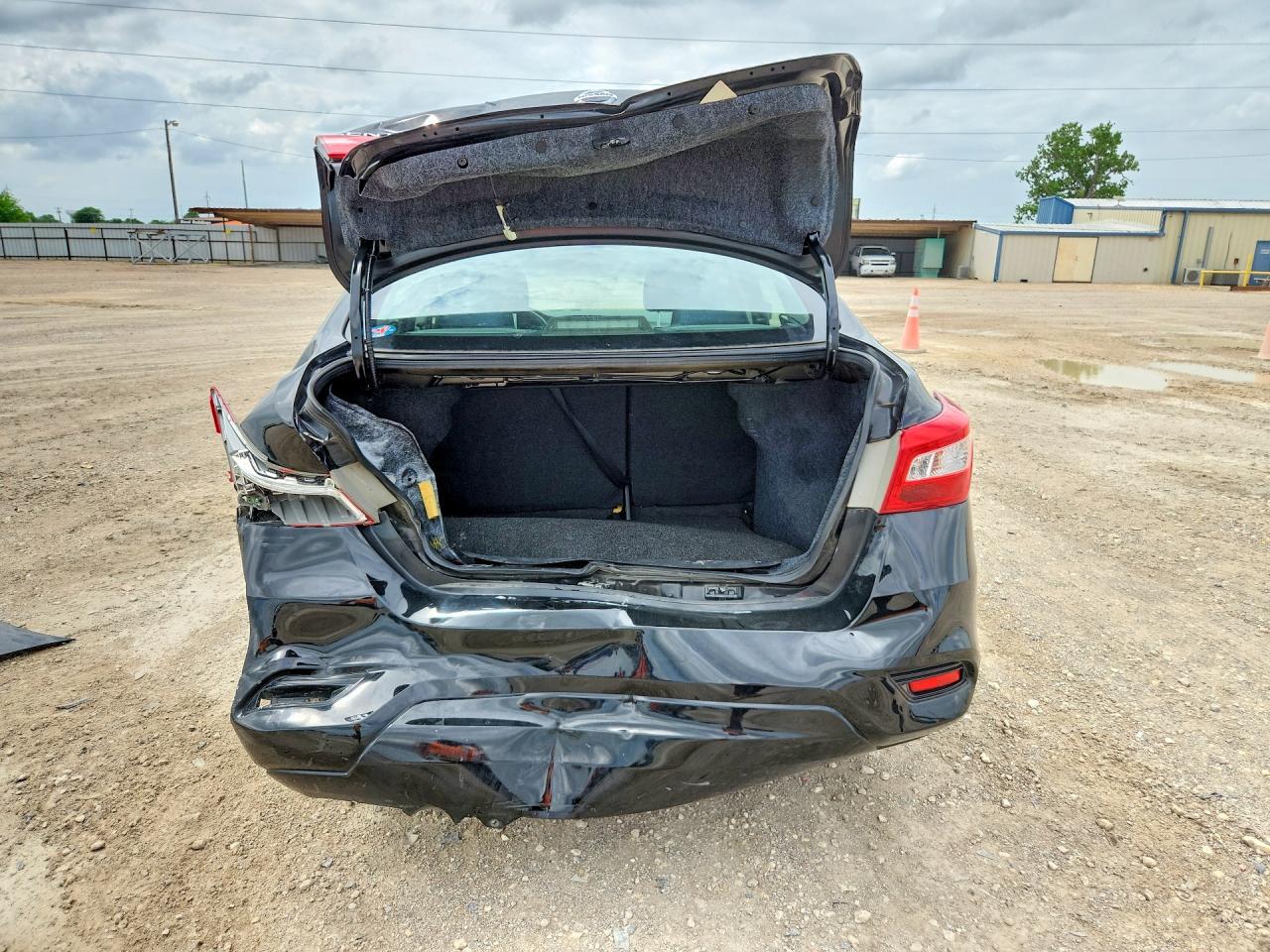 2019 NISSAN SENTRA S photo 11