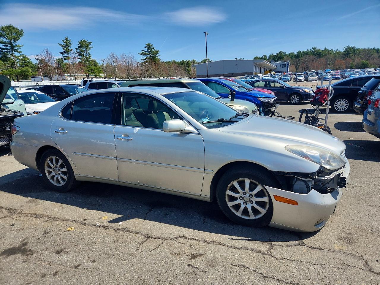 2002 LEXUS ES photo 10