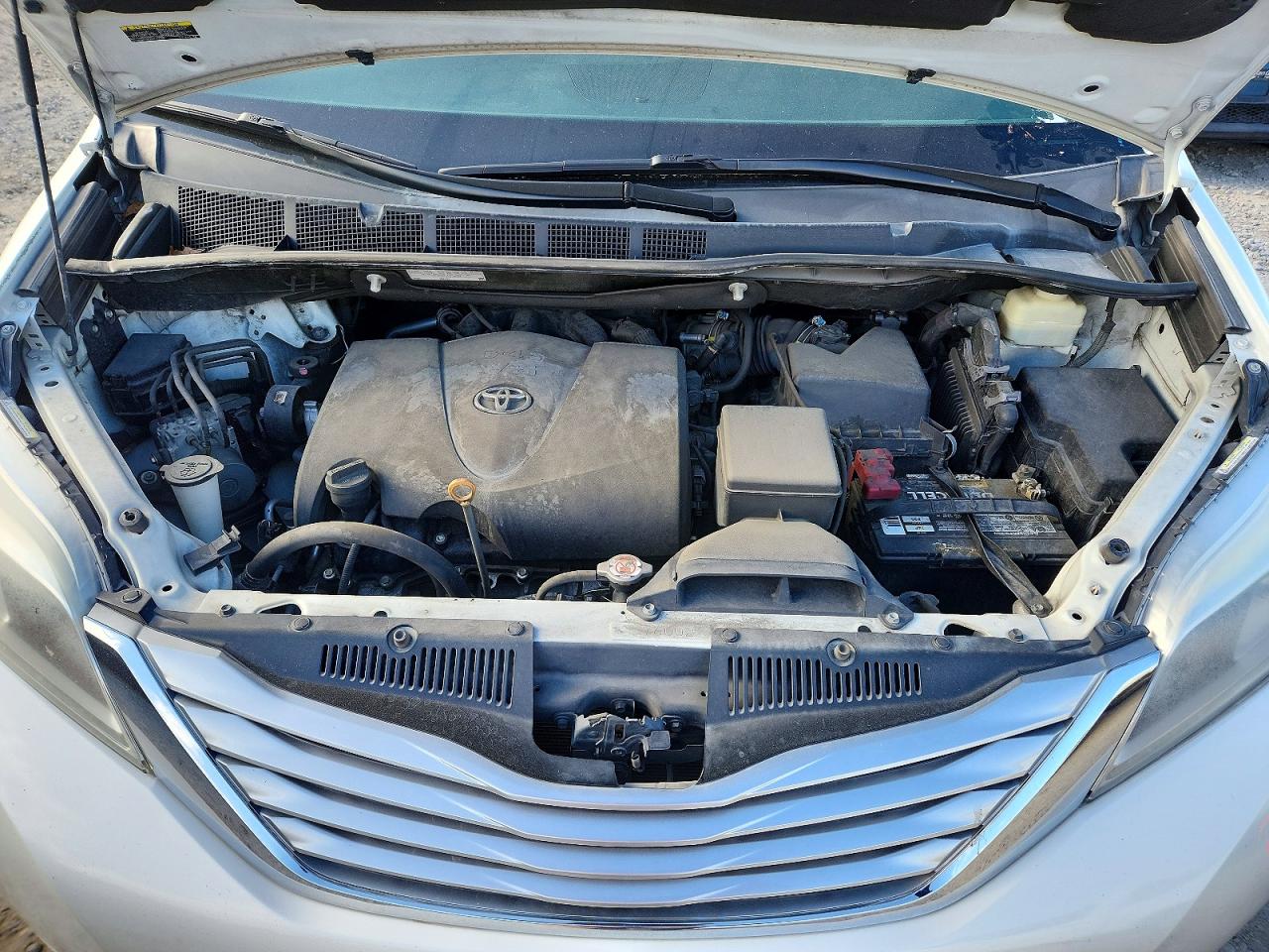 2017 TOYOTA SIENNA LIMITED PREMIUM 7-PASSENGER photo 12