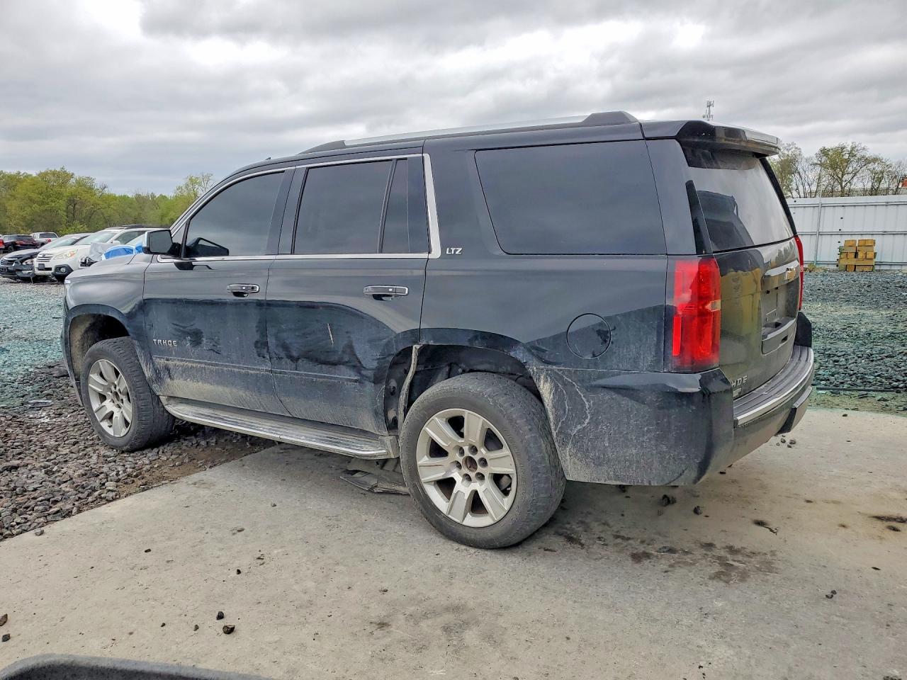 2015 CHEVROLET TAHOE K1500 LTZ photo 3