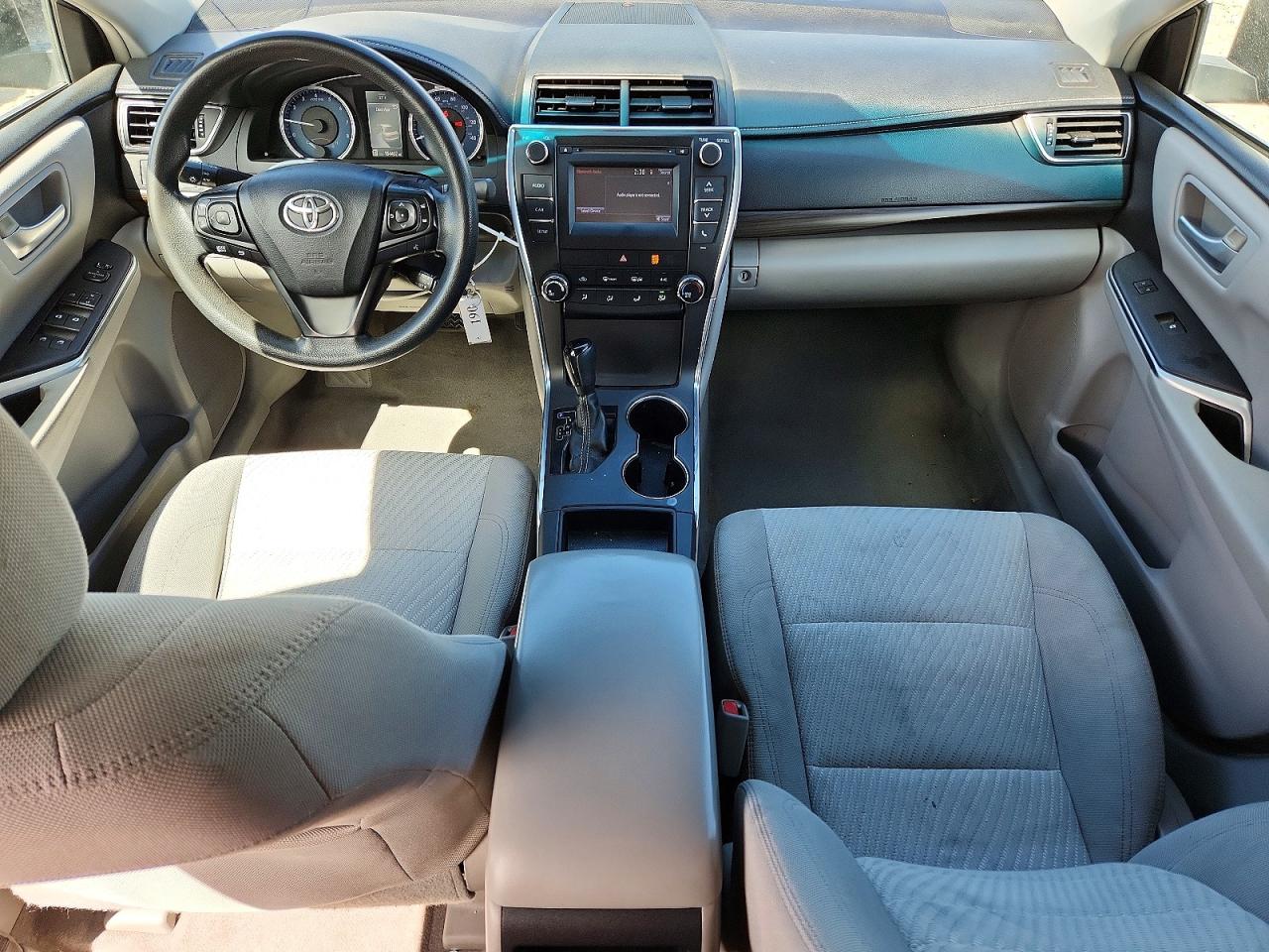 2016 TOYOTA CAMRY LE photo 22