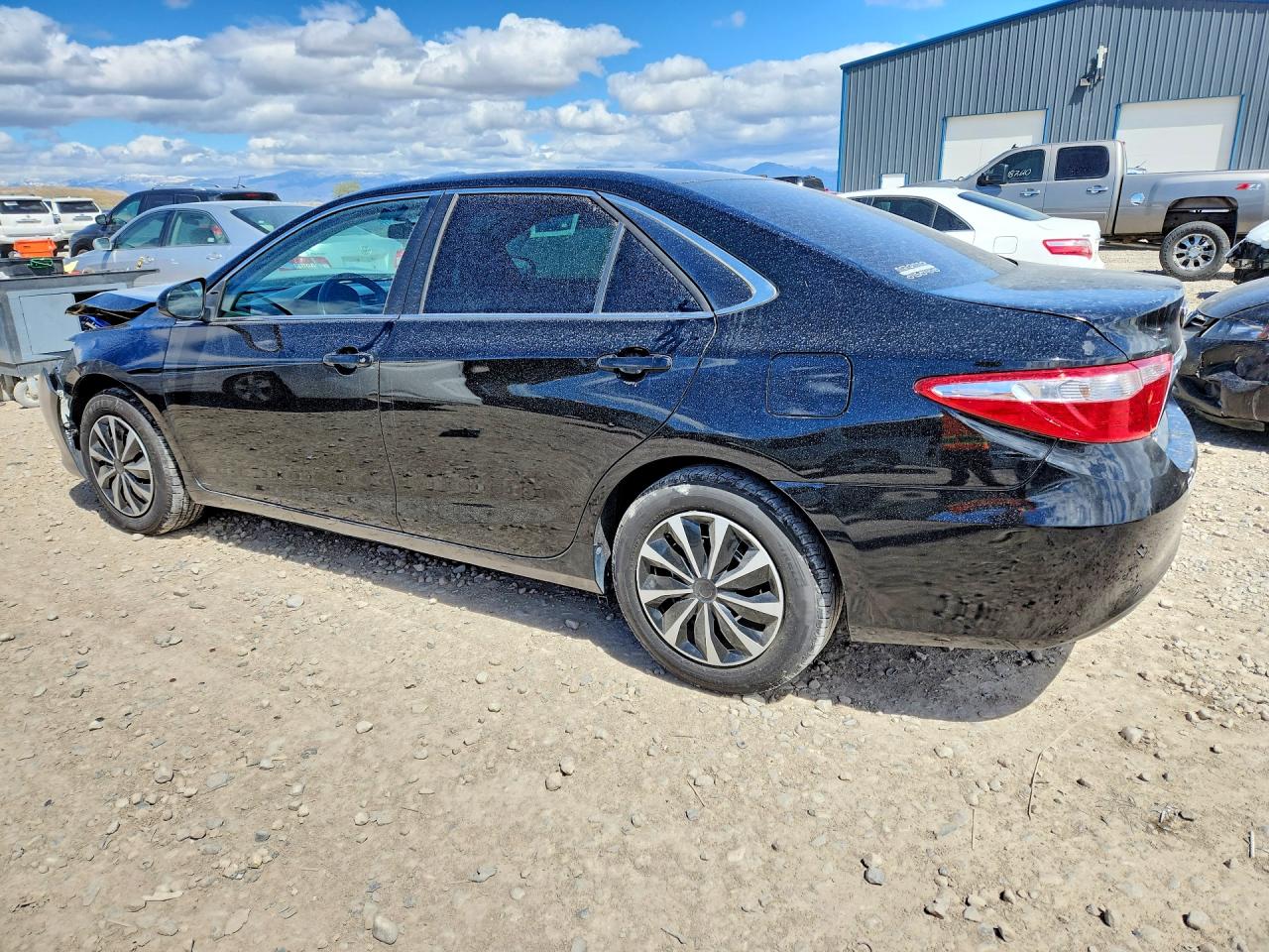 2016 TOYOTA CAMRY LE photo 4