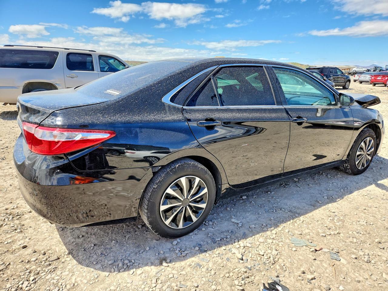 2016 TOYOTA CAMRY LE photo 7