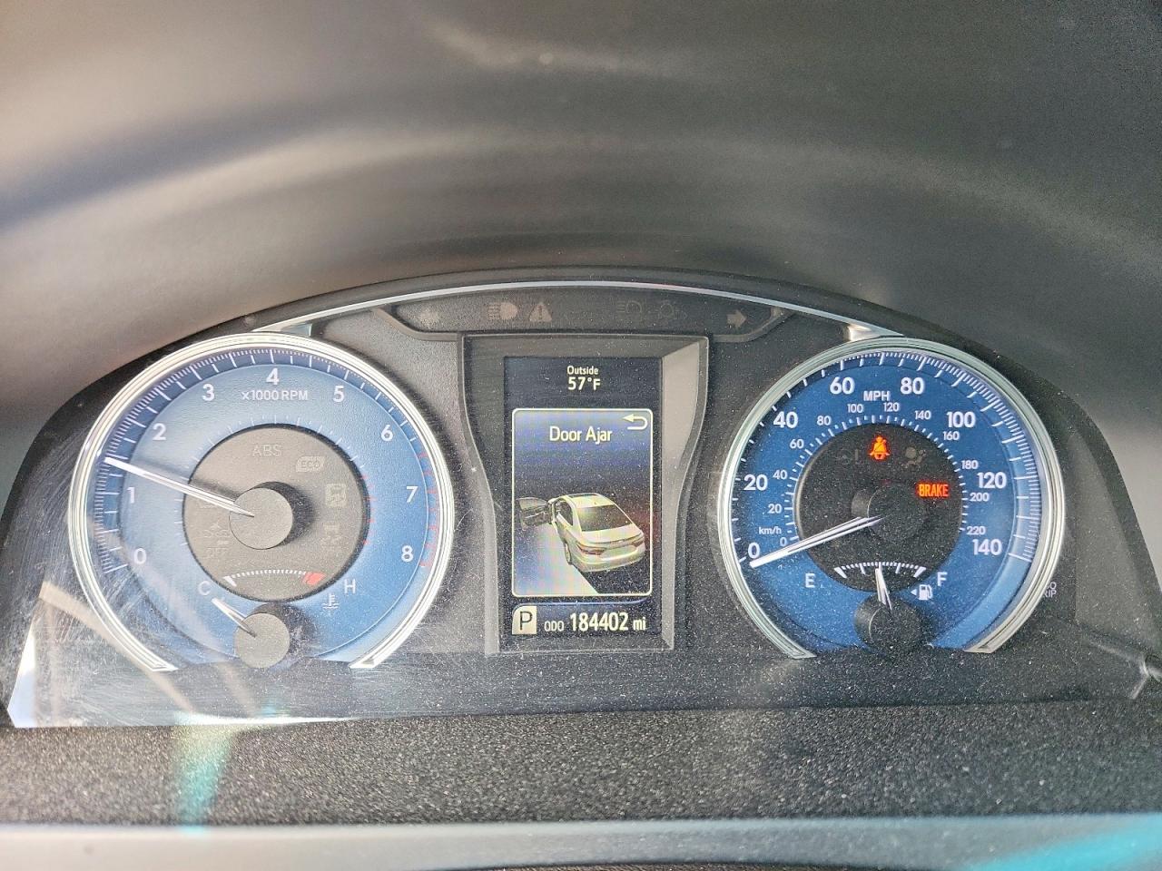 2016 TOYOTA CAMRY LE photo 25