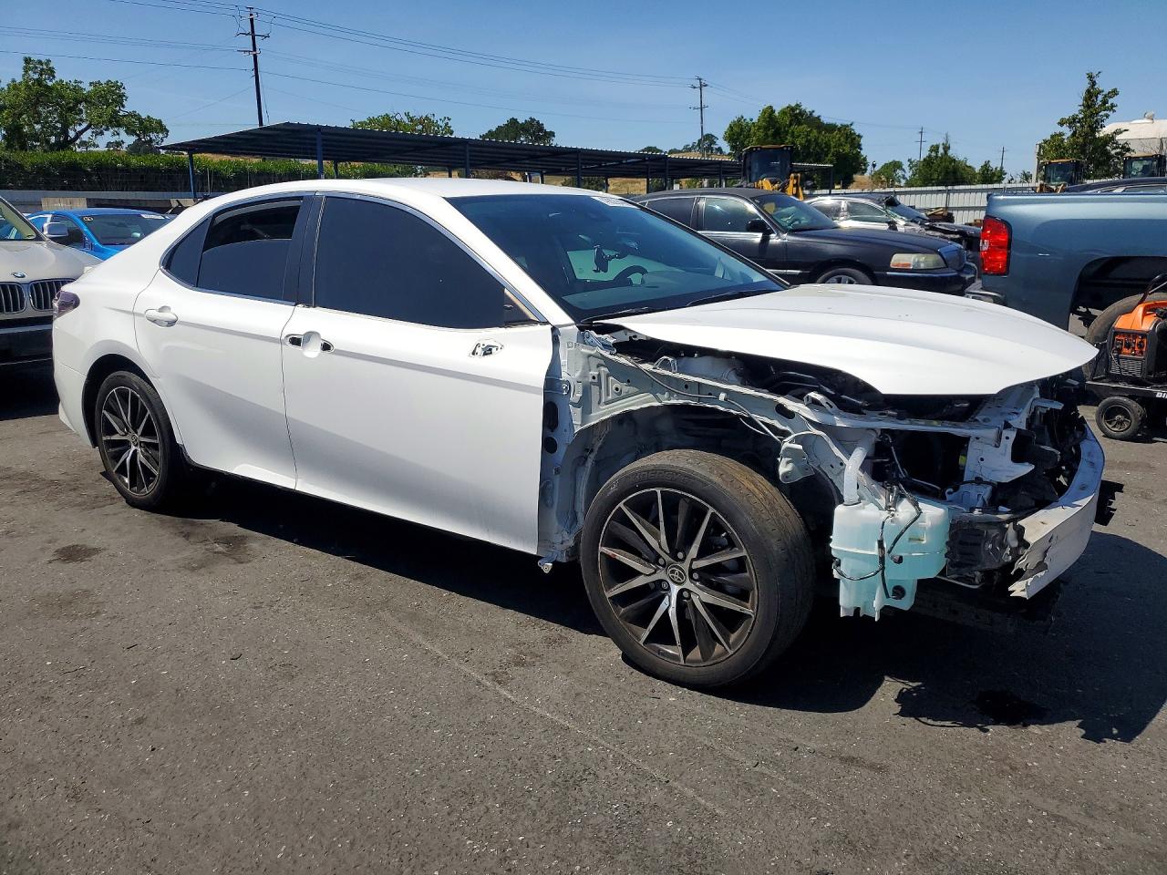 2023 TOYOTA CAMRY SE photo 4