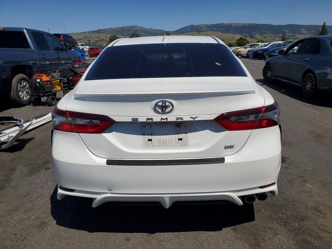 2023 TOYOTA CAMRY SE photo 6