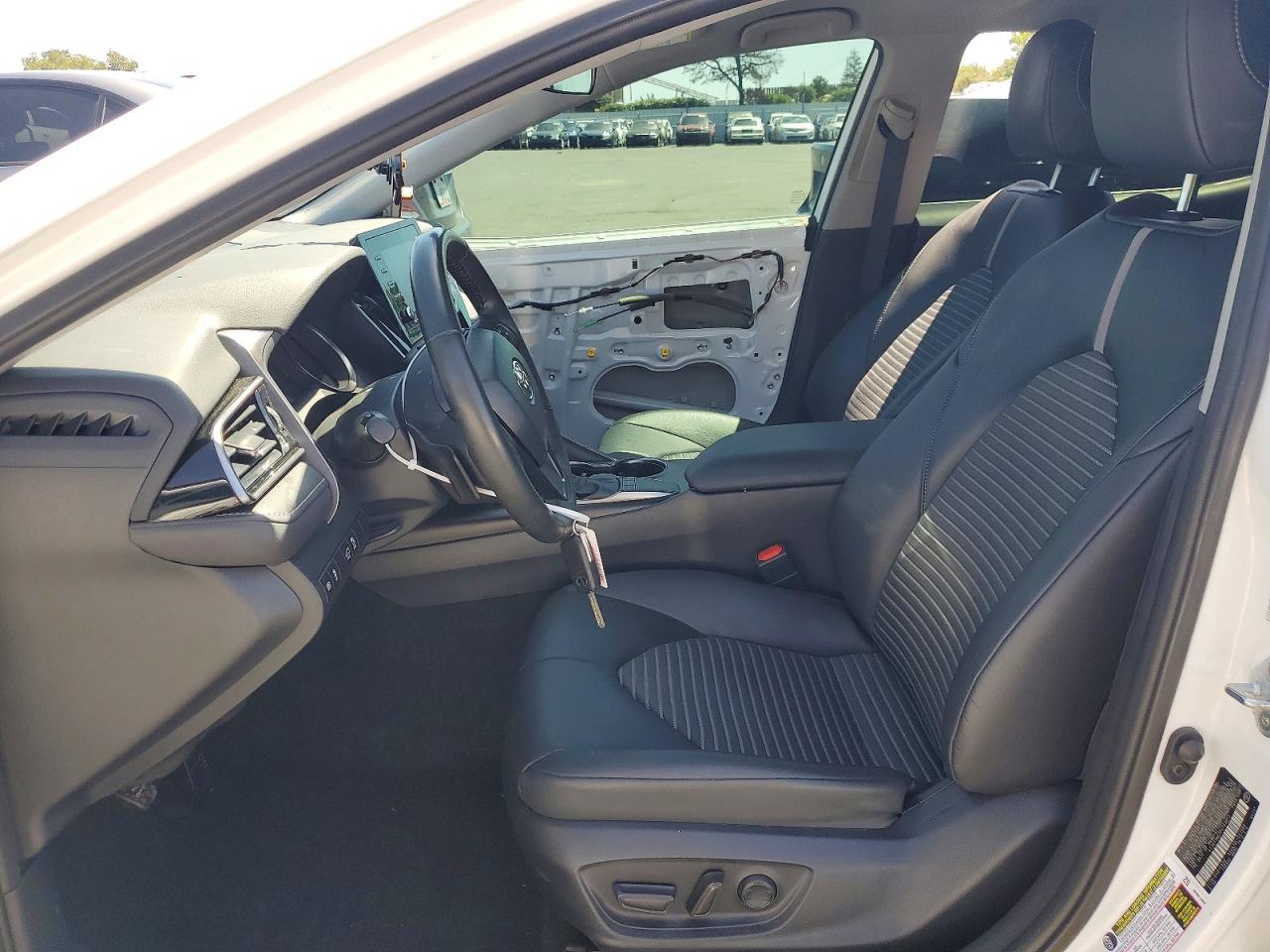 2023 TOYOTA CAMRY SE photo 7