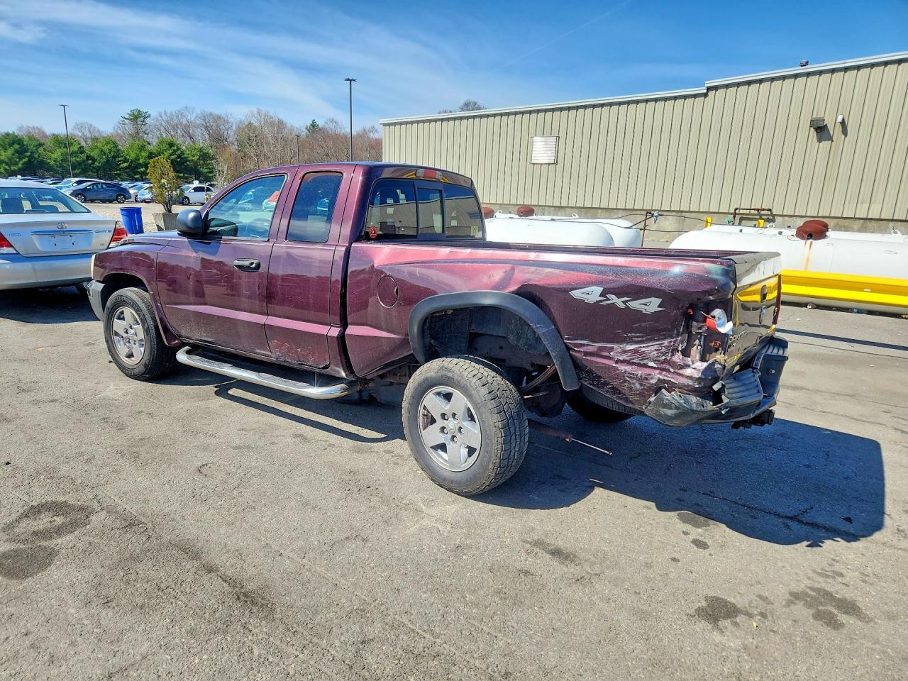 2005 DODGE DAKOTA SLT photo 3