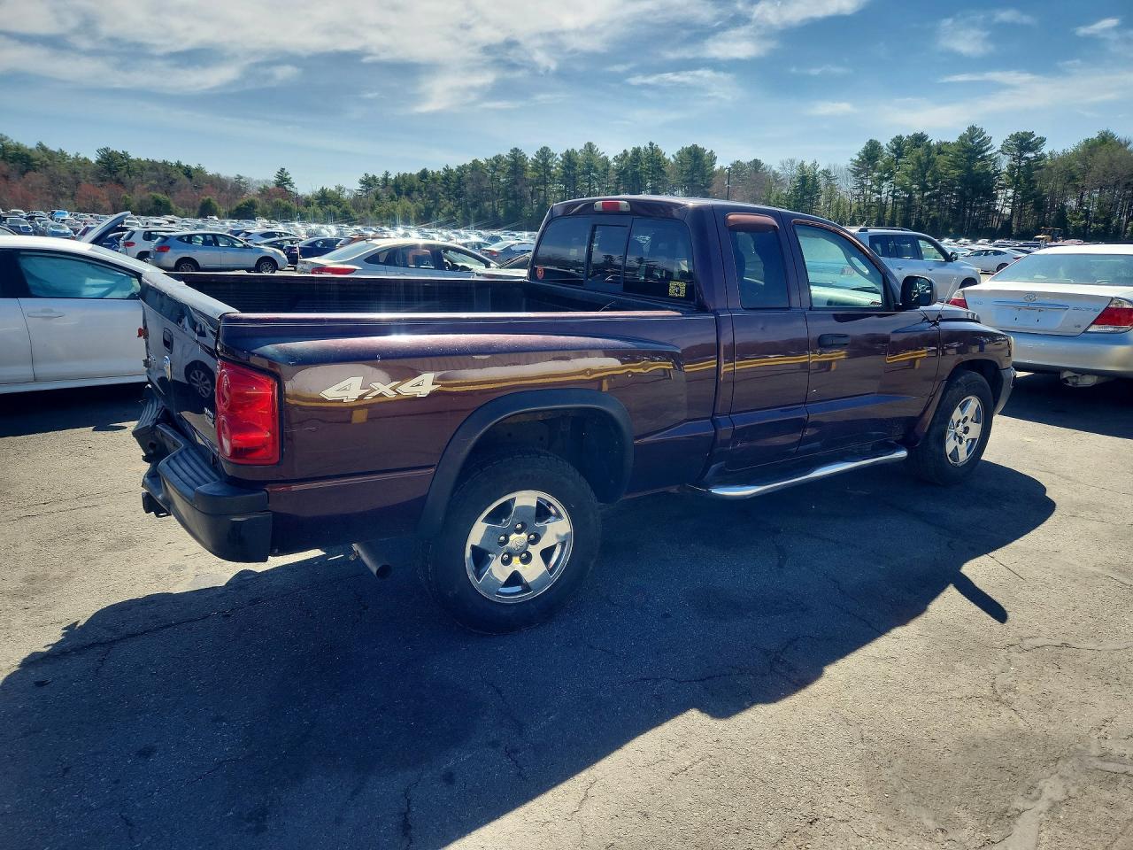 2005 DODGE DAKOTA SLT photo 5