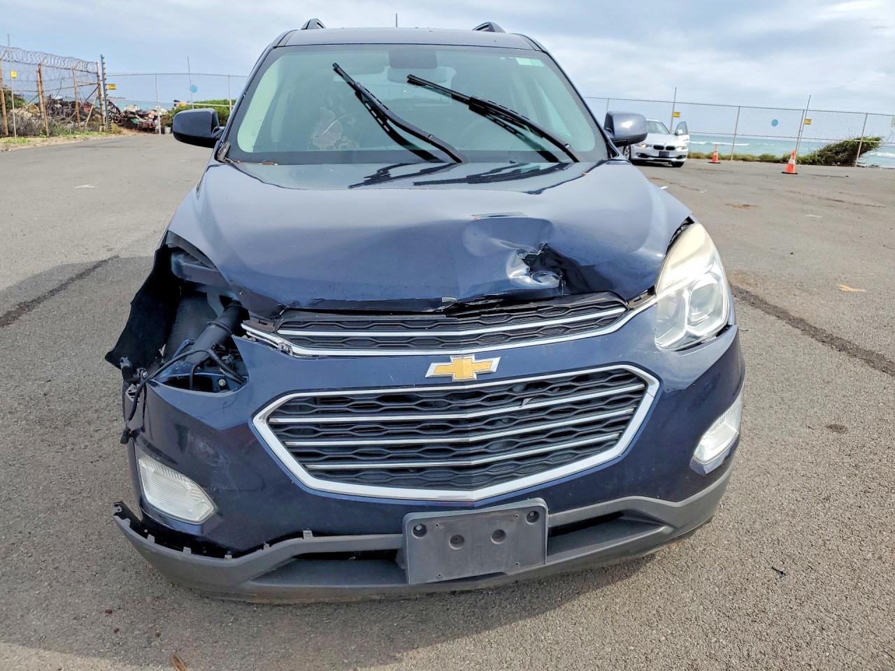 2017 CHEVROLET EQUINOX LT photo 9