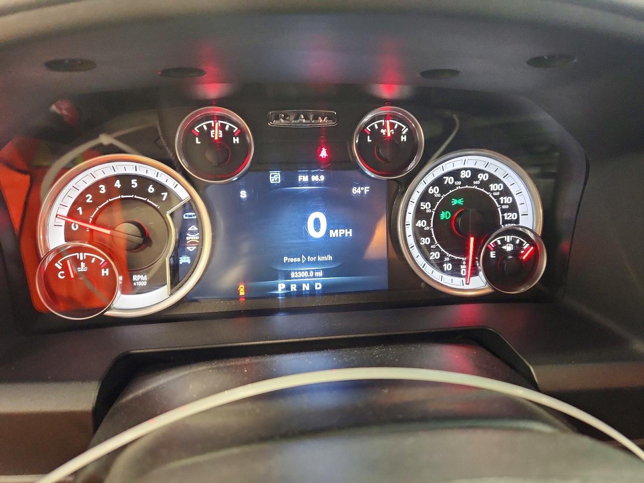 2015 RAM 1500 SLT photo 17
