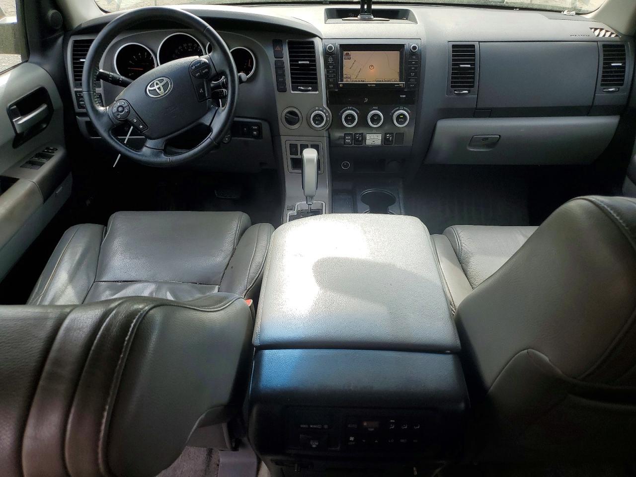 2010 TOYOTA SEQUOIA LIMITED photo 22
