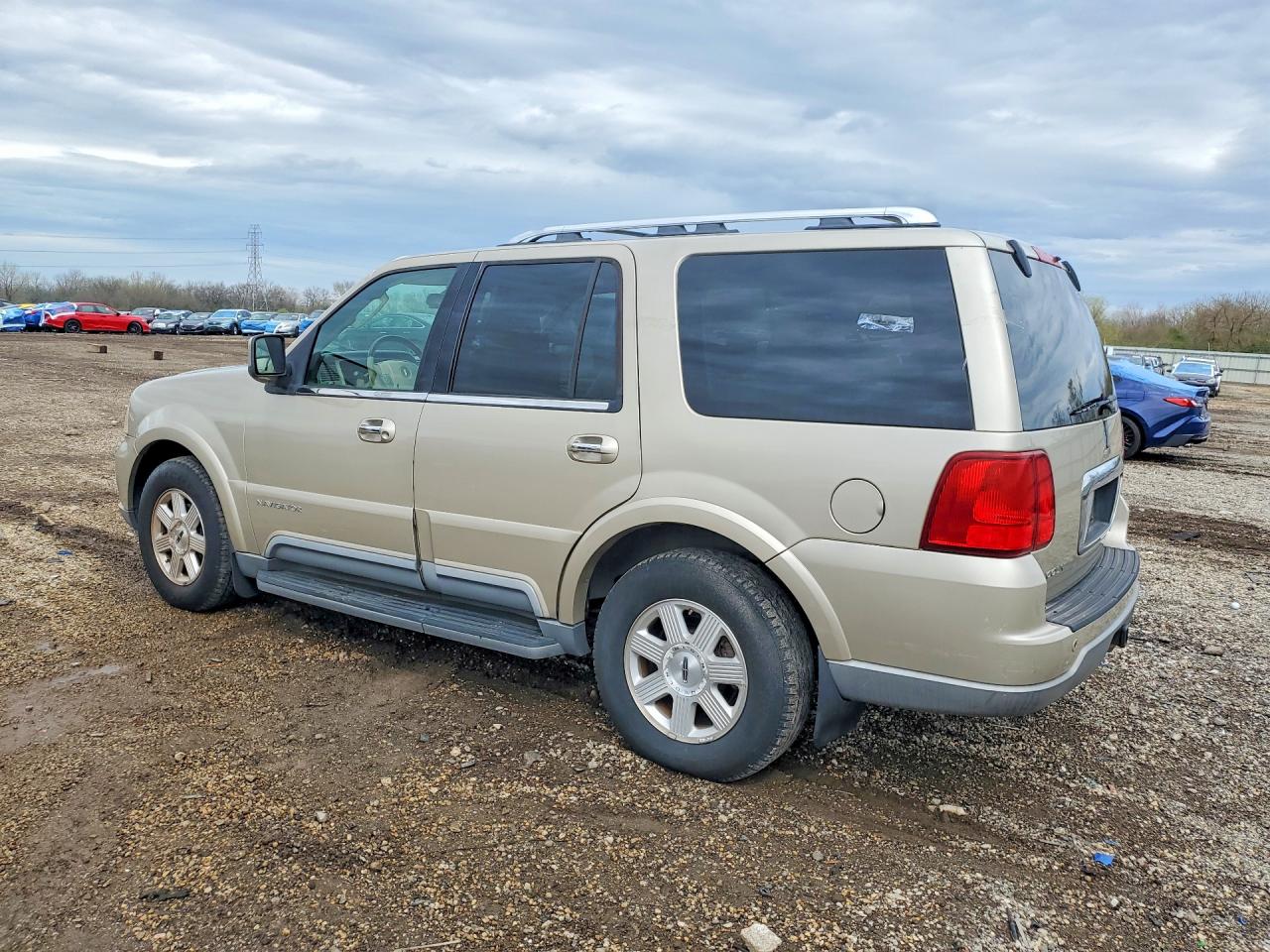 2004 LINCOLN NAVIGATOR photo 4
