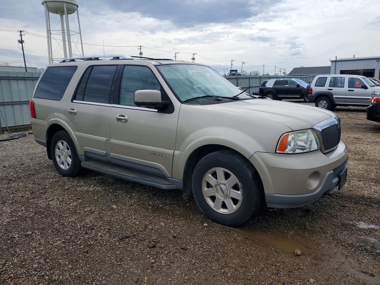 2004 LINCOLN NAVIGATOR photo 10
