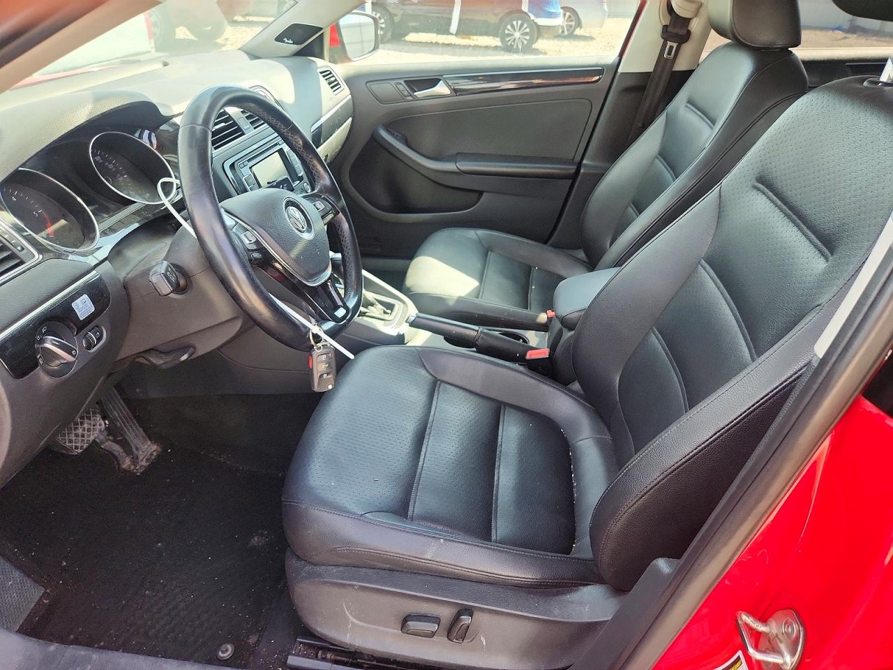 2015 VOLKSWAGEN JETTA TDI photo 13