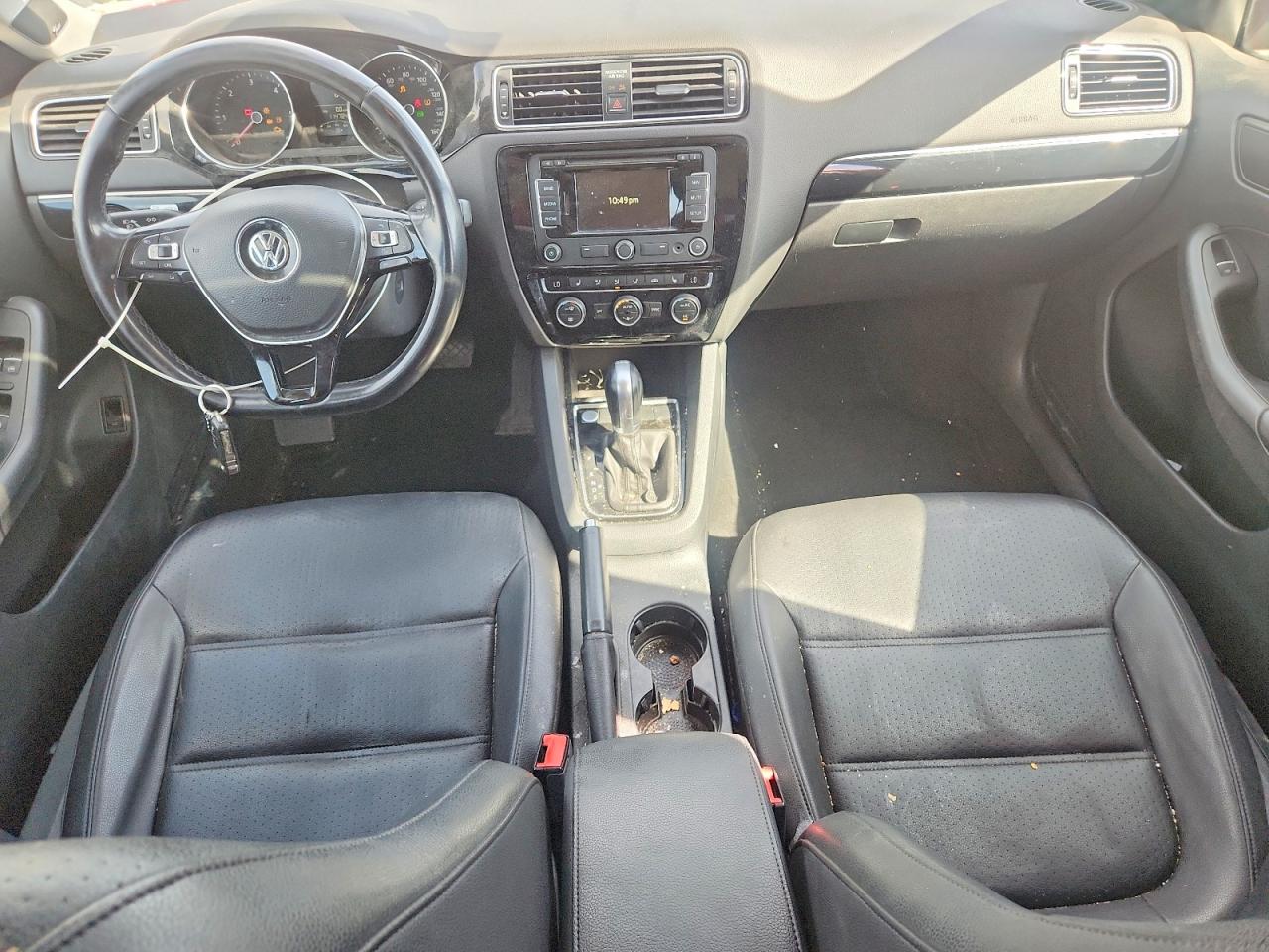 2015 VOLKSWAGEN JETTA TDI photo 15