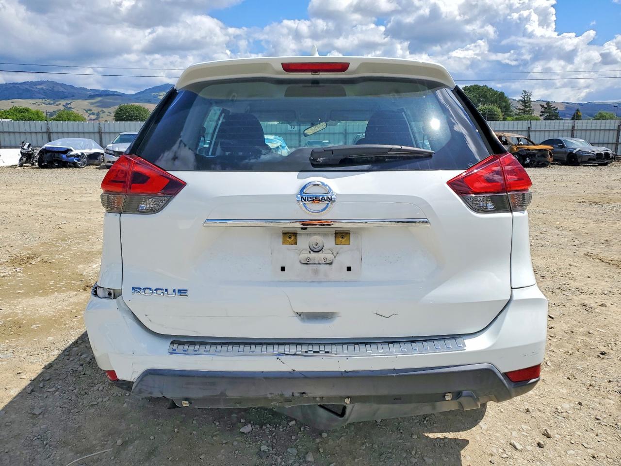 2017 NISSAN ROGUE S photo 16