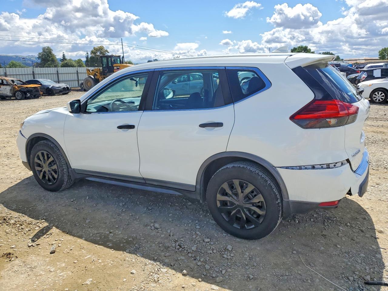 2017 NISSAN ROGUE S photo 4