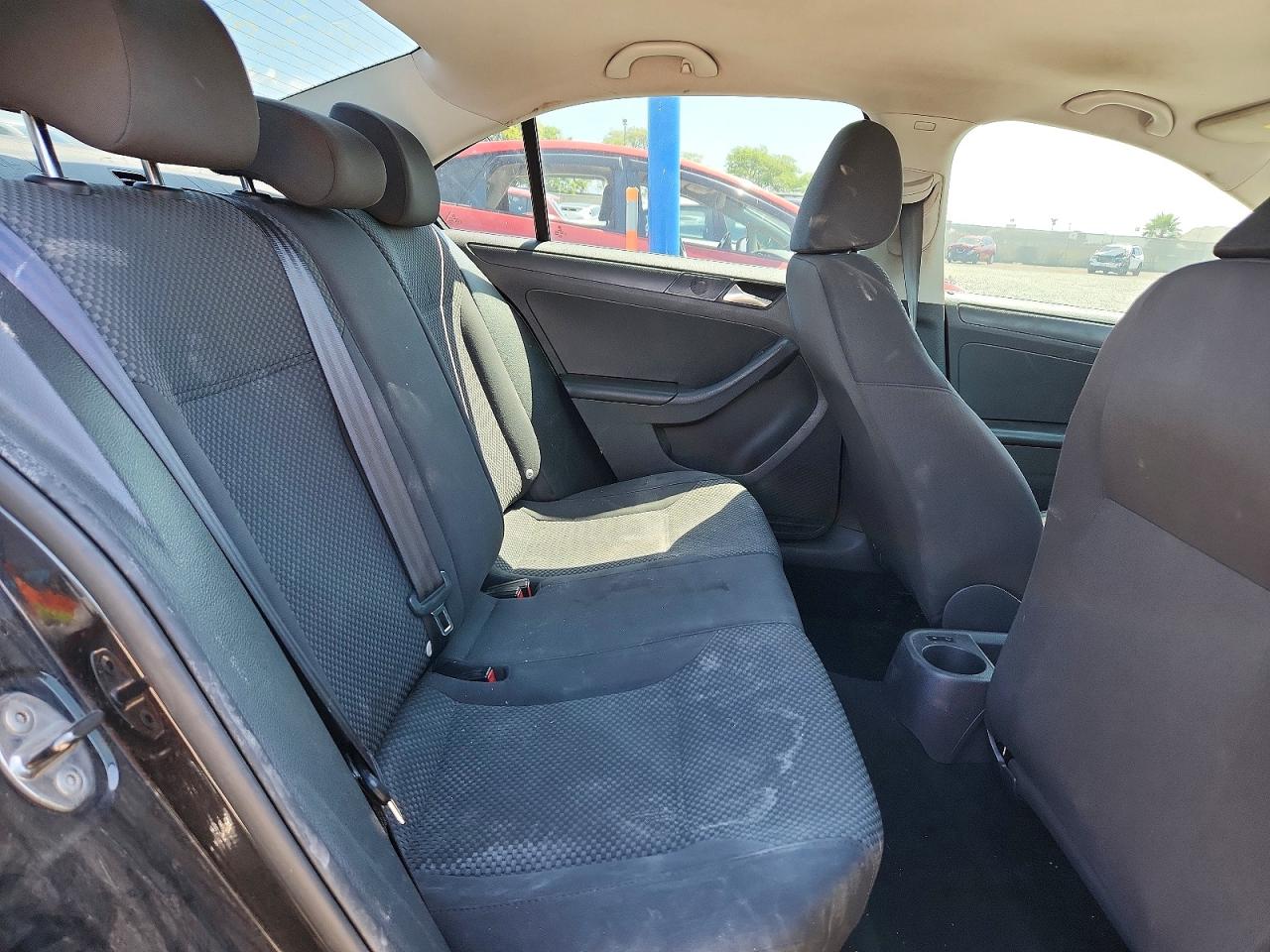 2013 VOLKSWAGEN JETTA BASE photo 28