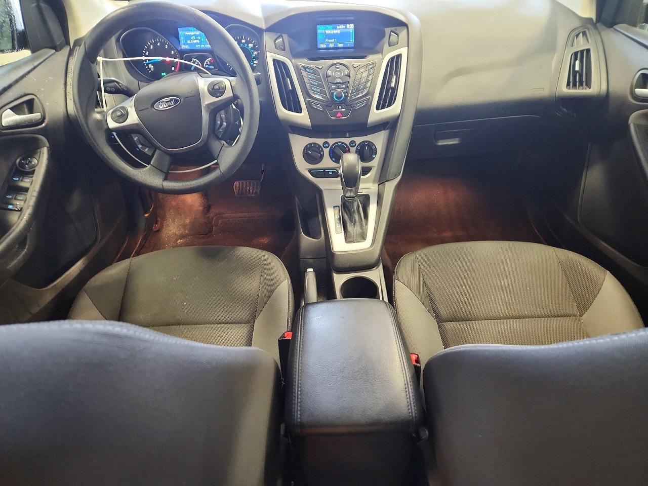 2013 FORD FOCUS SE photo 15