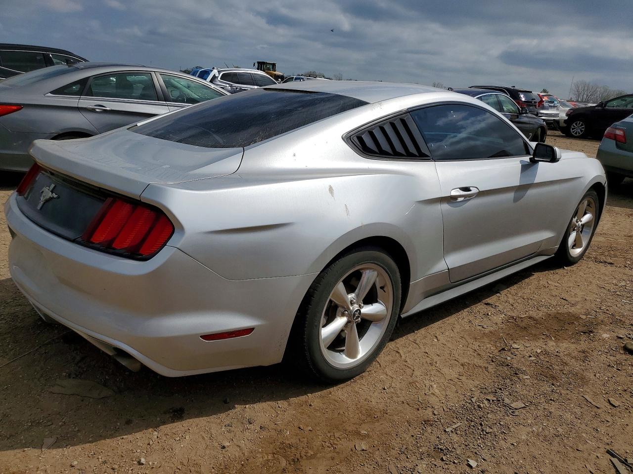 2016 FORD MUSTANG photo 7