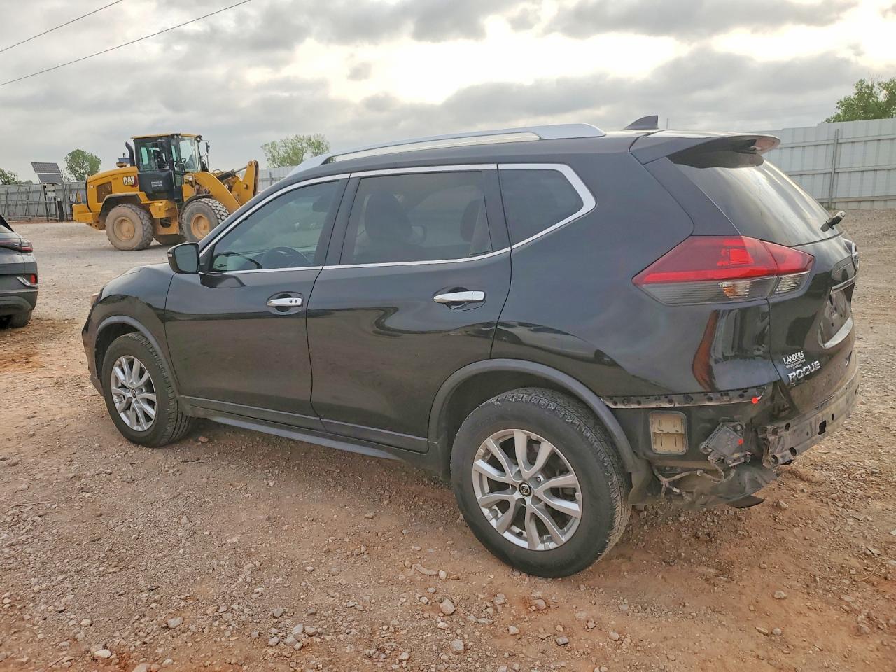 2019 NISSAN ROGUE SV photo 3