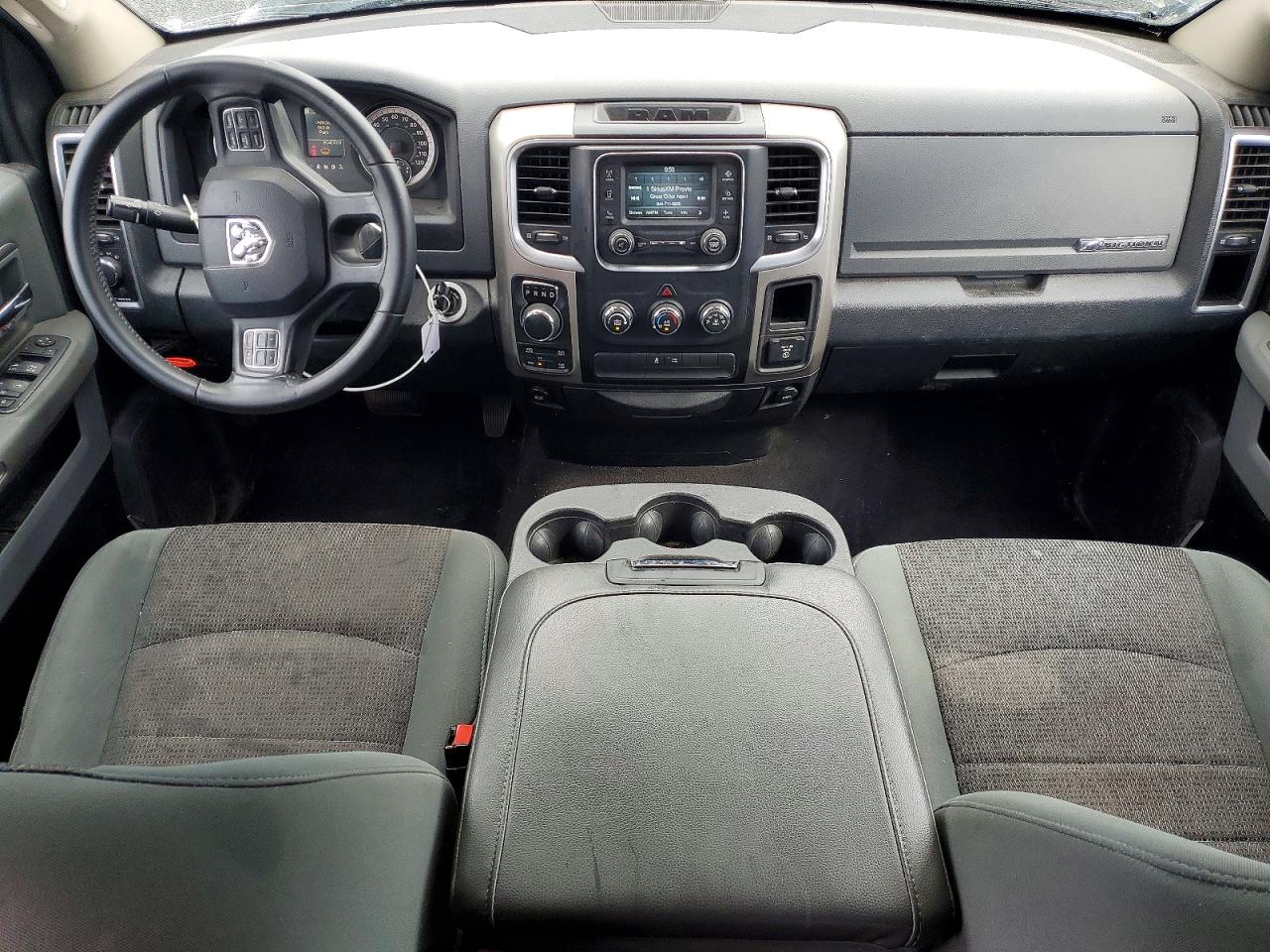2016 RAM 1500 SLT photo 15