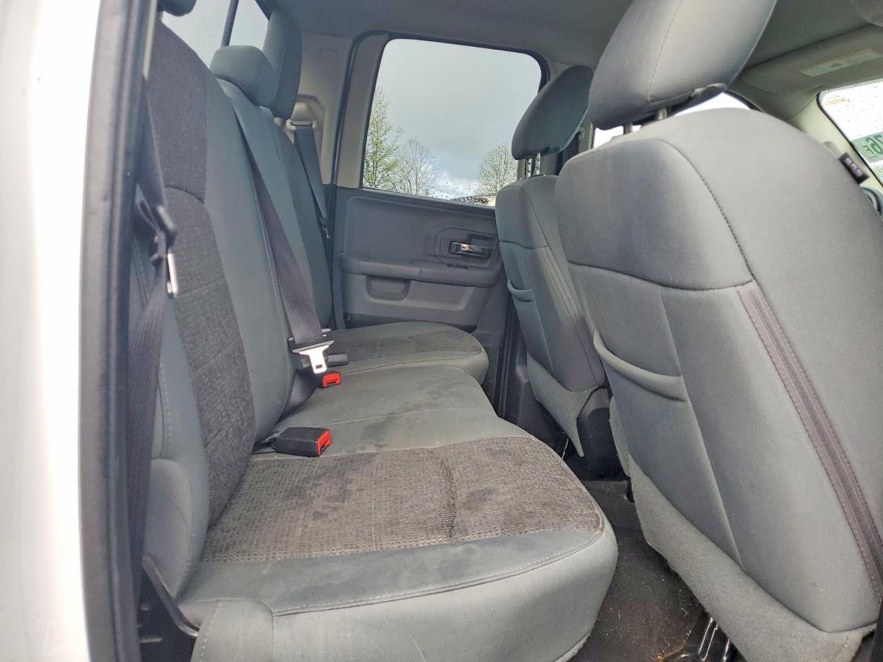 2016 RAM 1500 SLT photo 19