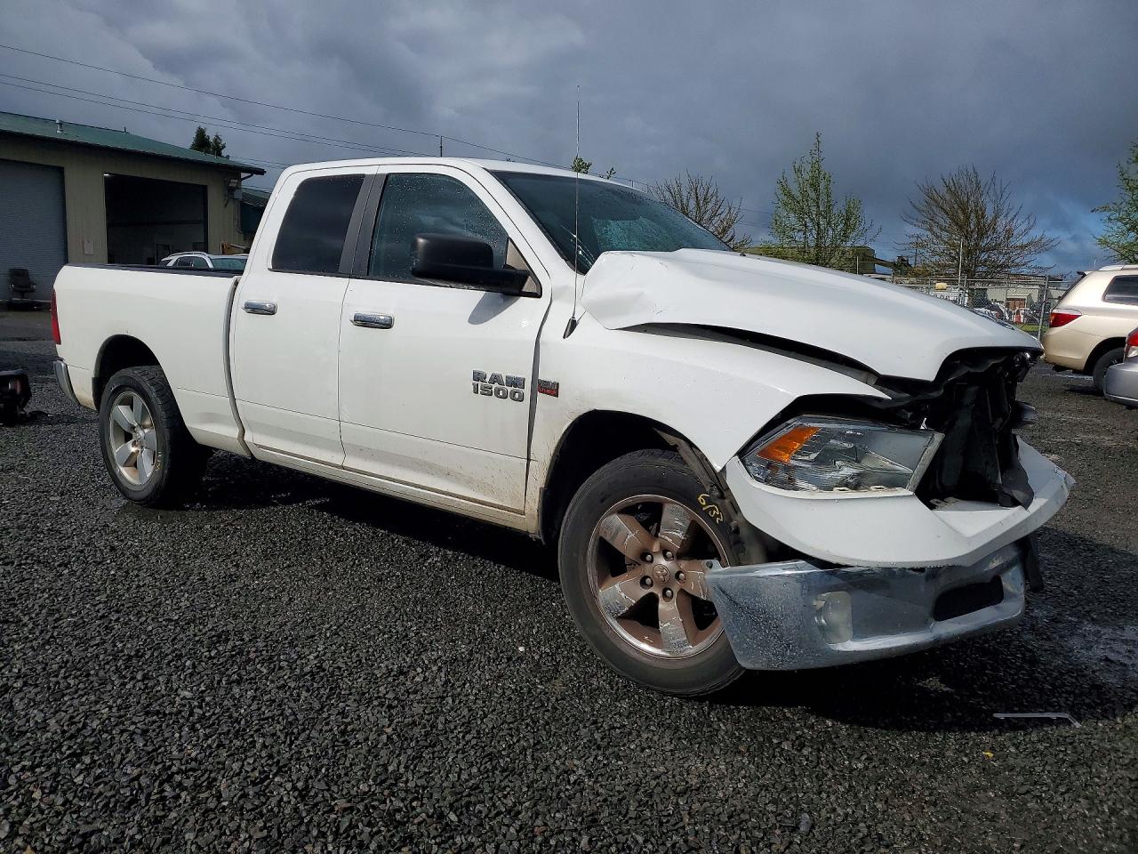 2016 RAM 1500 SLT photo 7