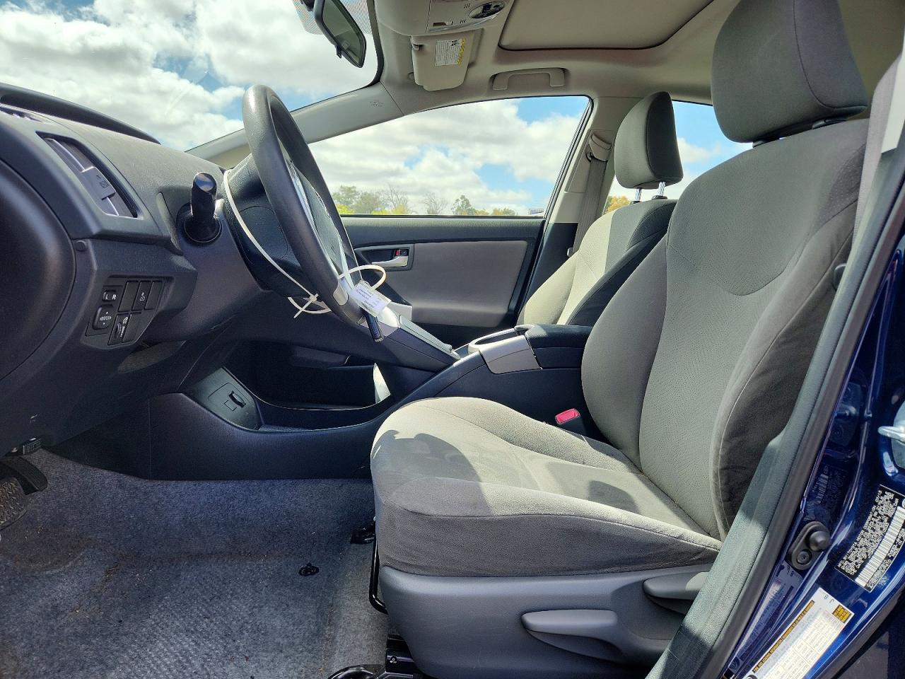 2013 TOYOTA PRIUS THREE photo 7