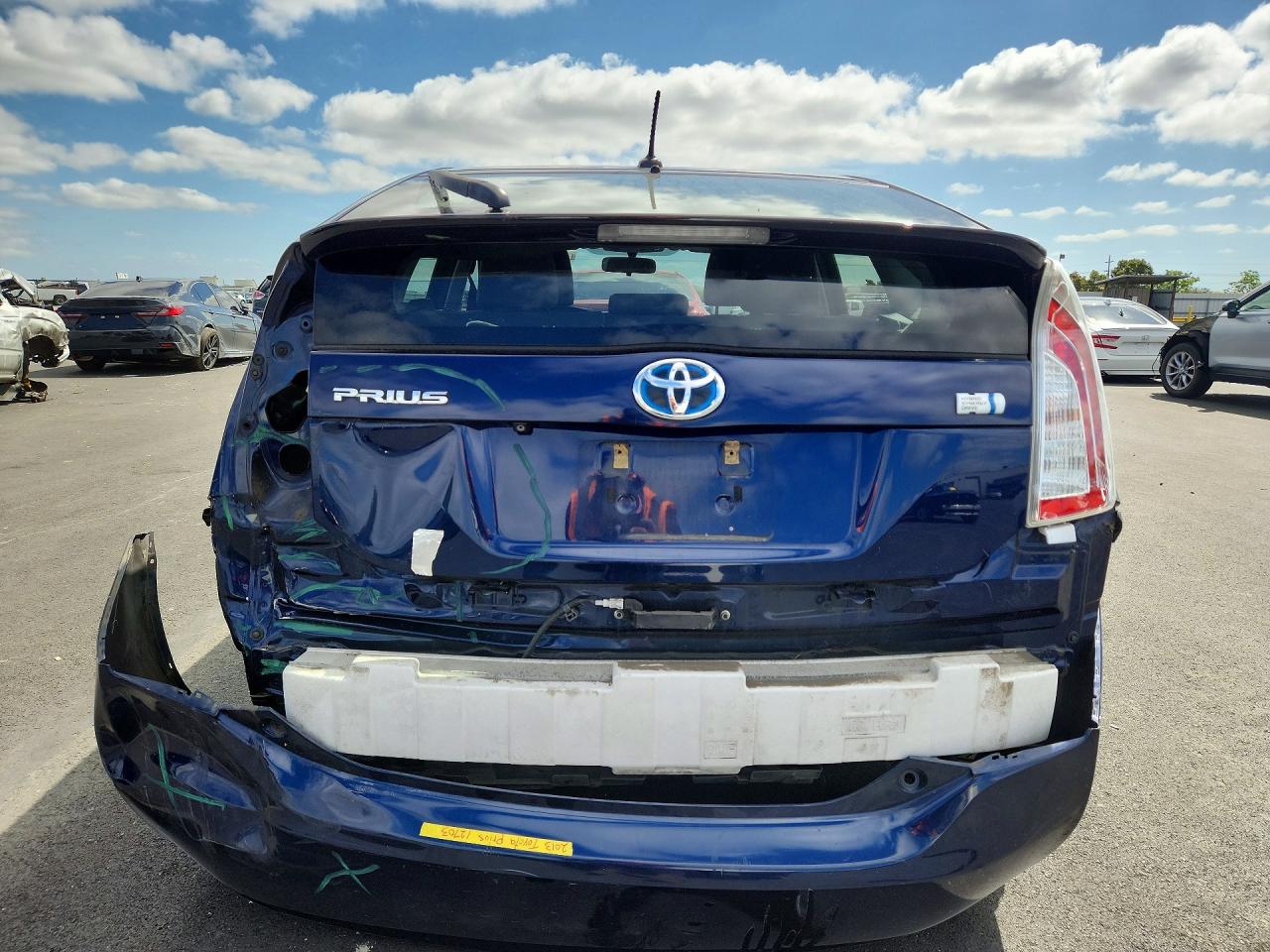 2013 TOYOTA PRIUS THREE photo 6