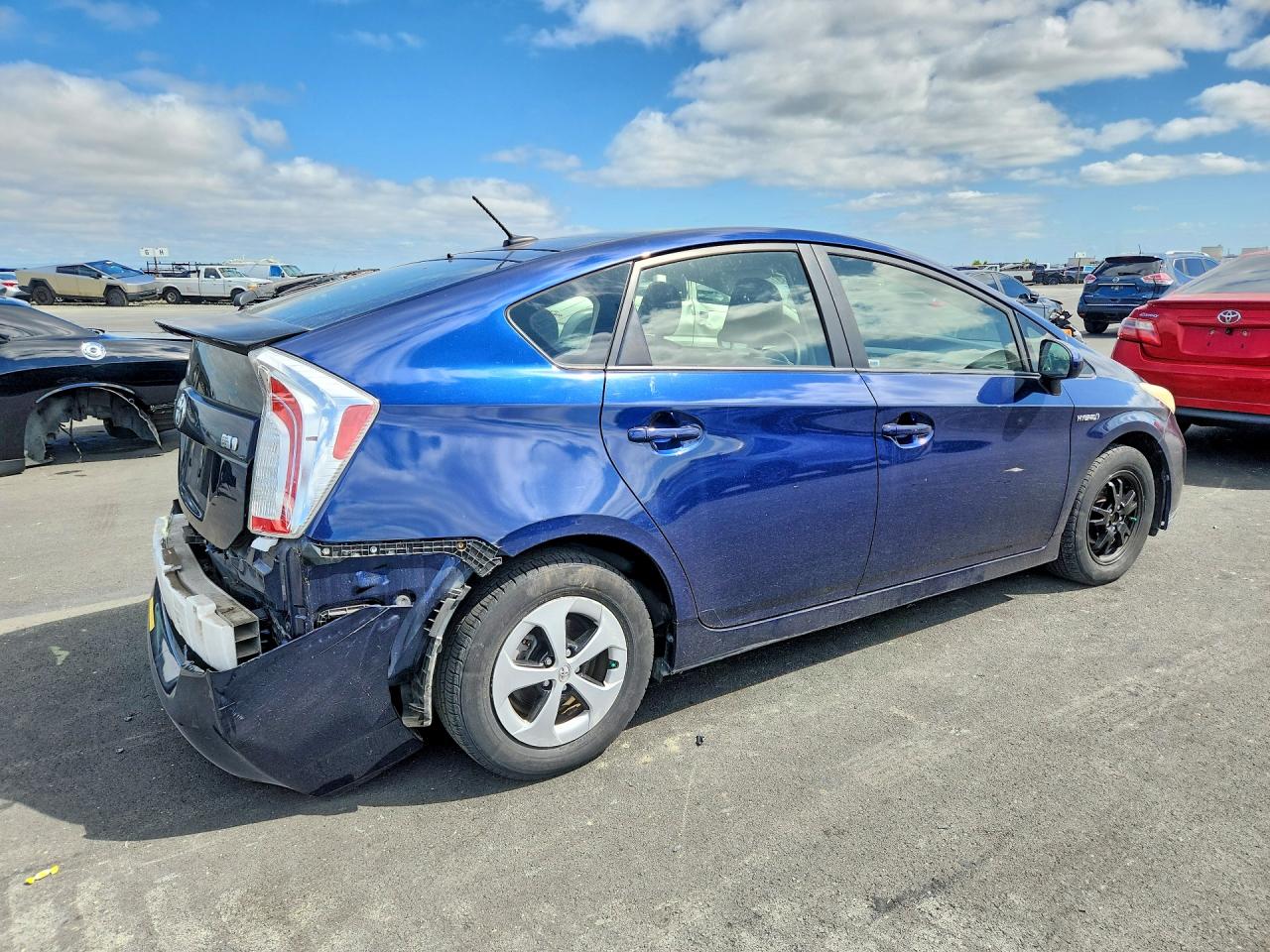 2013 TOYOTA PRIUS THREE photo 3