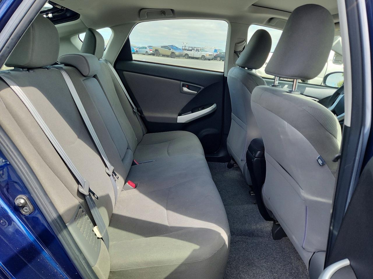2013 TOYOTA PRIUS THREE photo 10