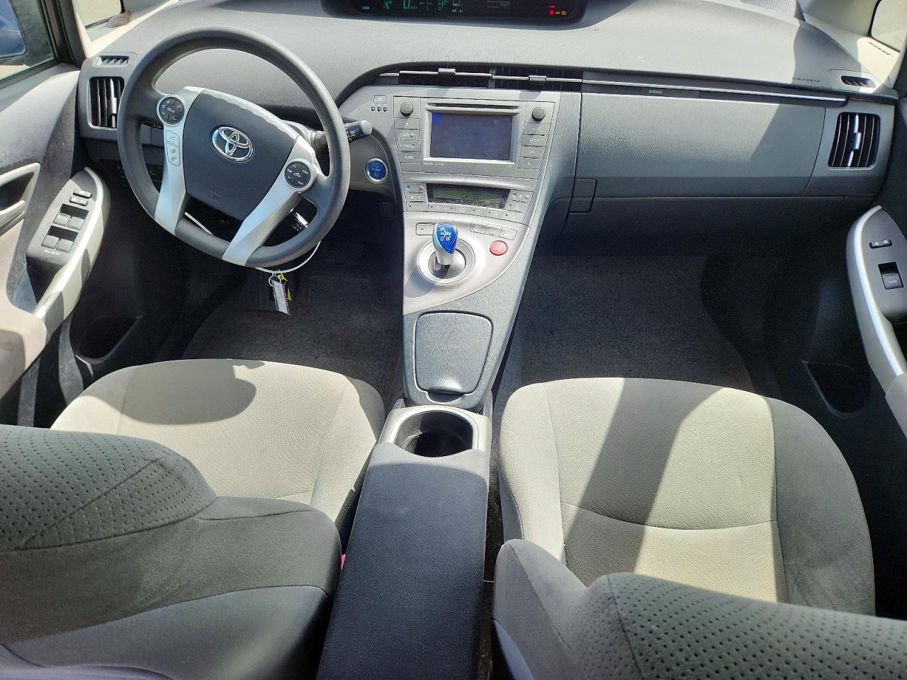 2013 TOYOTA PRIUS THREE photo 8