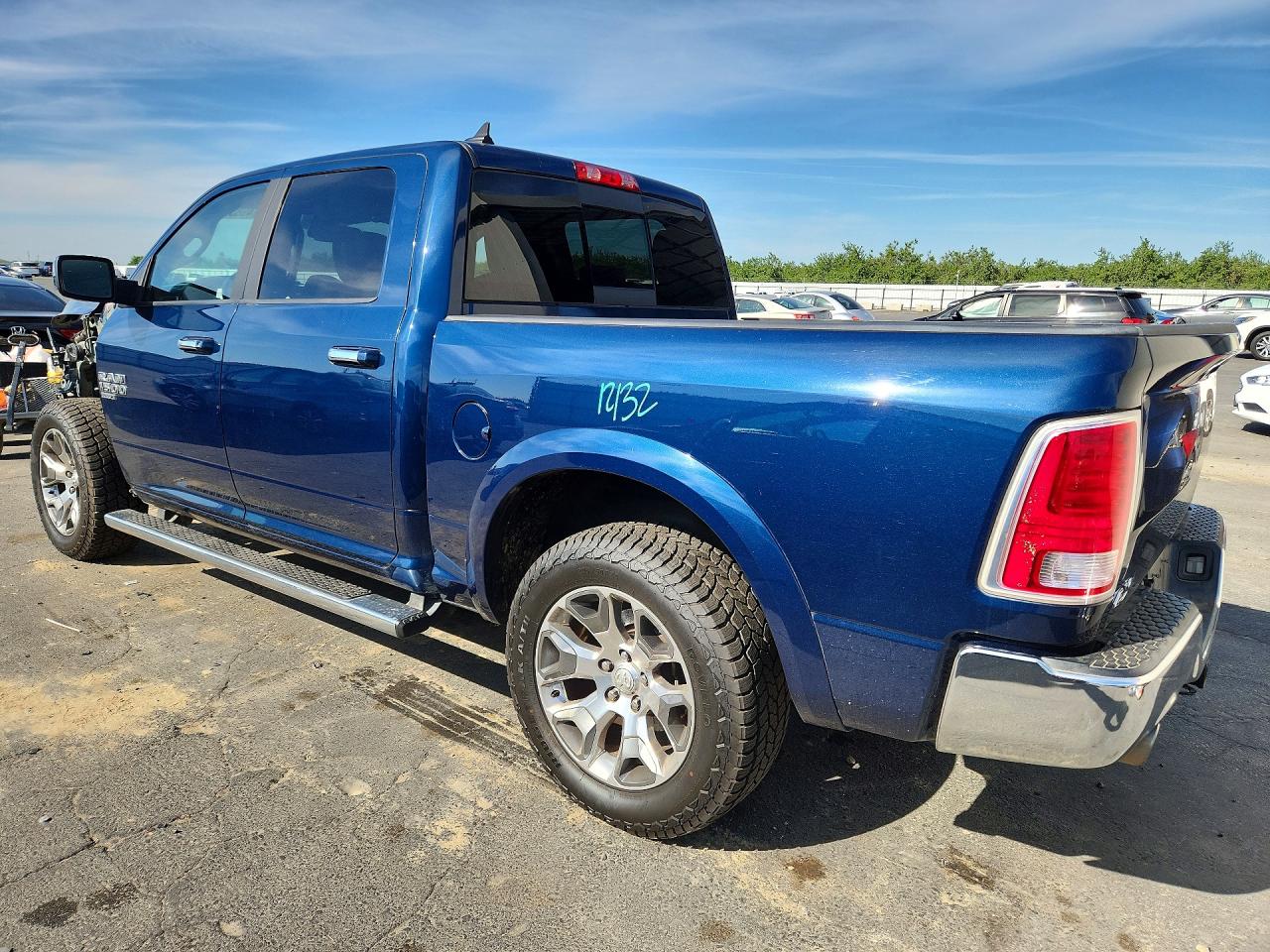2019 RAM 1500 CLASSIC LARAMIE photo 3