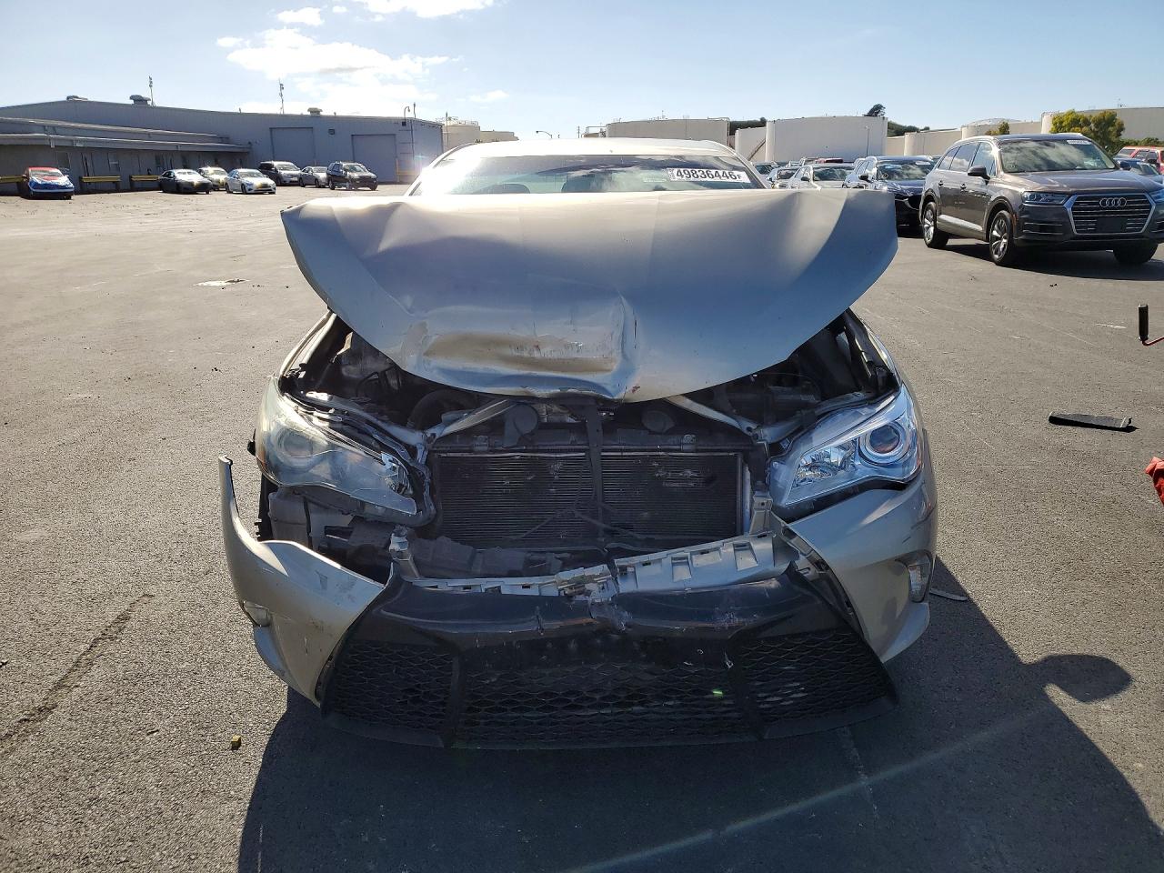 2016 TOYOTA CAMRY SE photo 5
