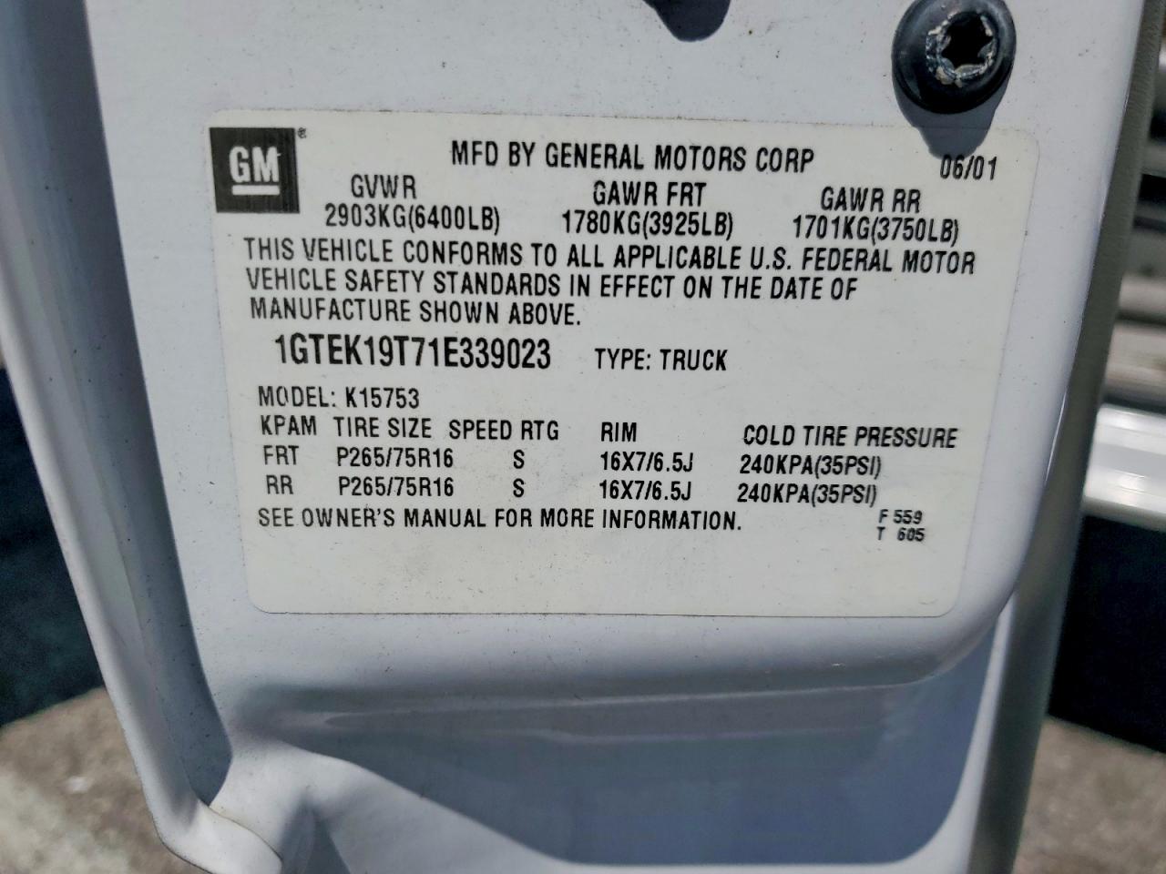2001 GMC NEW SIERRA K1500 photo 12